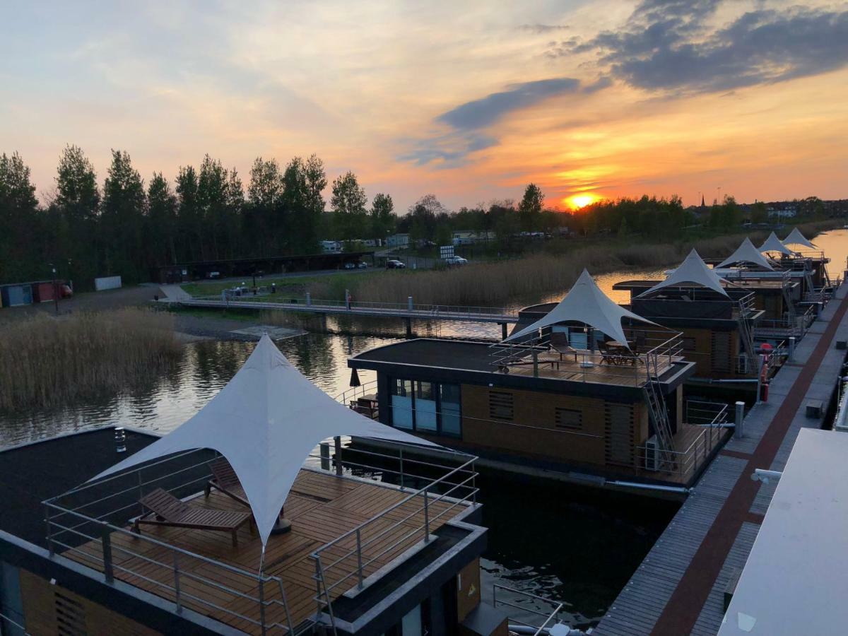 Hotel Hausboot Harmonie Bitterfeld-Wolfen Exterior foto