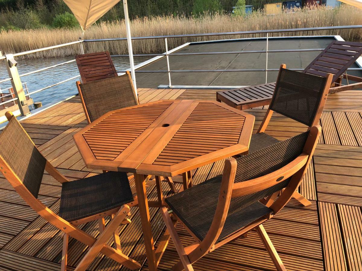 Hotel Hausboot Harmonie Bitterfeld-Wolfen Exterior foto